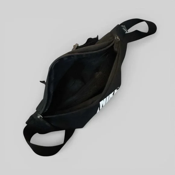 Nike Heritage Crossbody Waistpack Unisex Bag Black Size 3 L - Picture 7 of 9